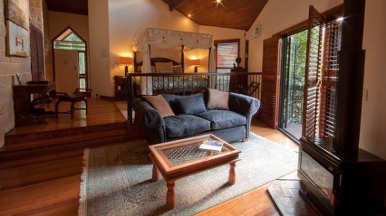 <b>Escarpment Retreat Room</b>