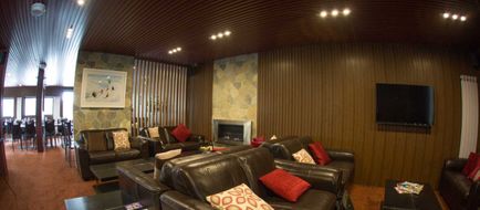 Duck Inn Lobby