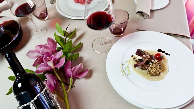 <b>Etruria Resort & Natural Spa Restaurant</b> <b>Etruria Resort & Natural Spa Restaurant</b>