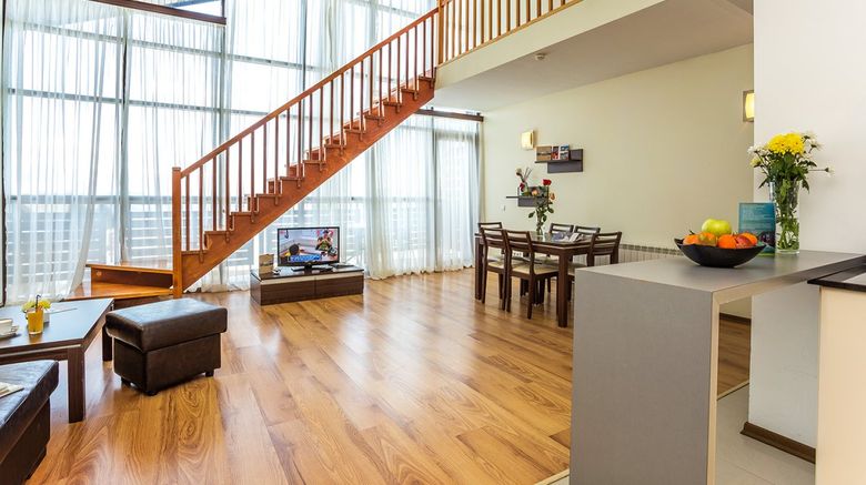 <b>Terra Complex Suite</b>