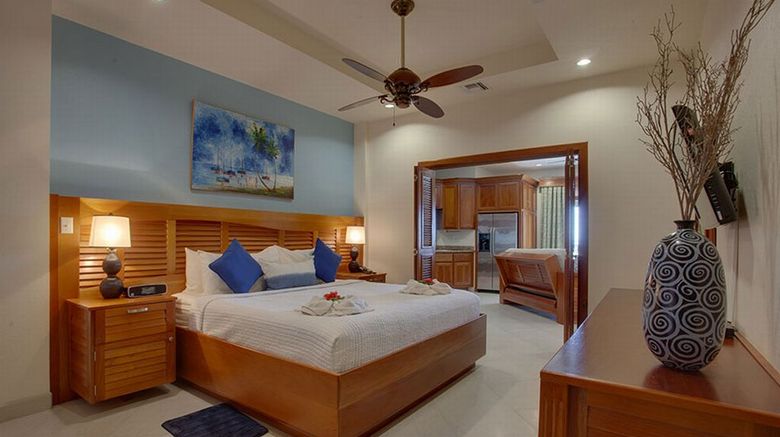 <b>Grand Caribe Belize Room</b>