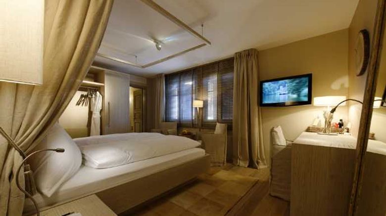 <b>Seerose Classic & Elements Swiss Q Hotel Room</b>
