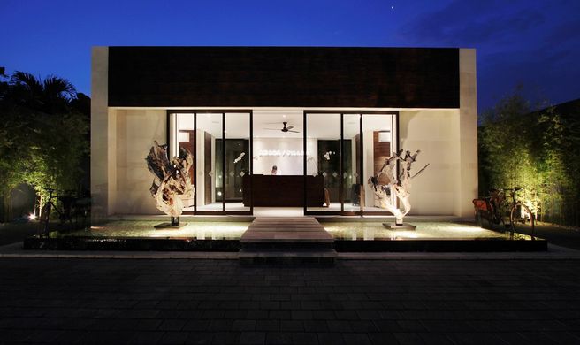 eqUILIBRIA Hotels Seminyak Lobby