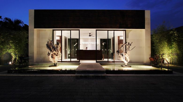 eqUILIBRIA Hotels Seminyak Lobby