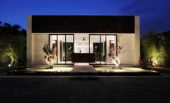 eqUILIBRIA Hotels Seminyak
