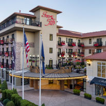 Inn at the 5th