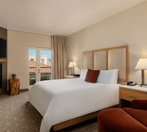 Inn at the 5th Room