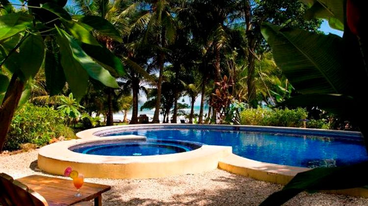 Hotel Tropico Latino Pool