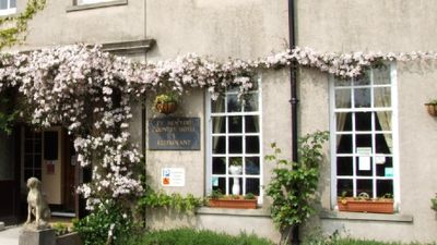 Ty Newydd Country Hotel