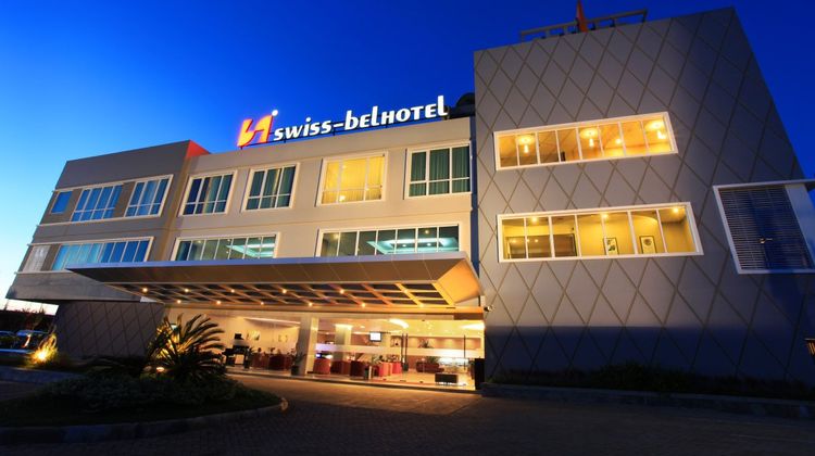 Swiss-Belhotel Kendari Exterior