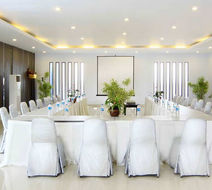 The Radiant Hotel & Spa Meeting