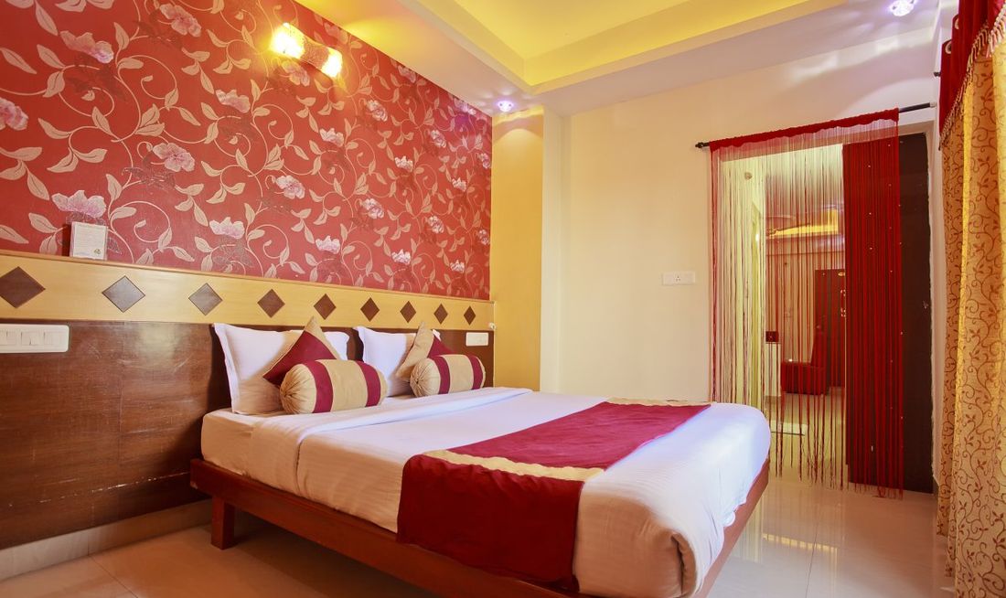 Aishwarya Residency Room