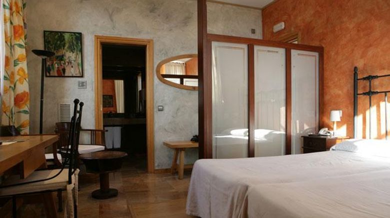 <b>Mas Pau Hotel-Figueres Room</b>