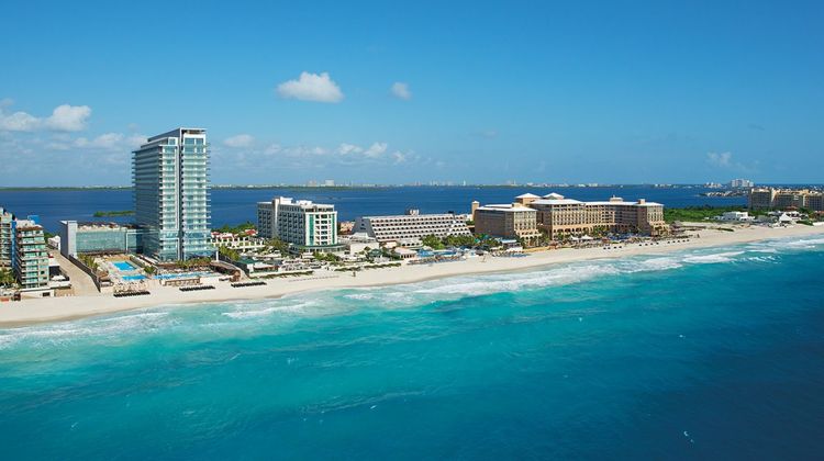 Secrets The Vine Cancun Exterior
