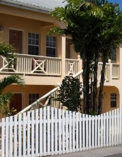 Connie's Comfort Suites