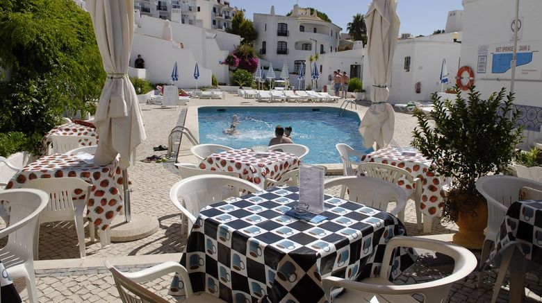 <b>Apts Turisticos Interjumbria-GoldenBeach Restaurant</b>