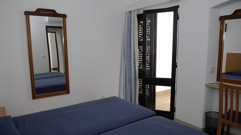 <b>Apts Turisticos Interjumbria-GoldenBeach Room</b>