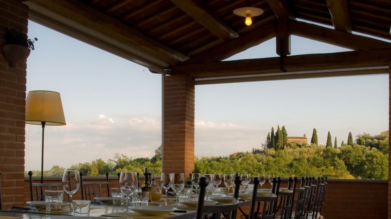 <b>La Piana Hotel Restaurant</b>