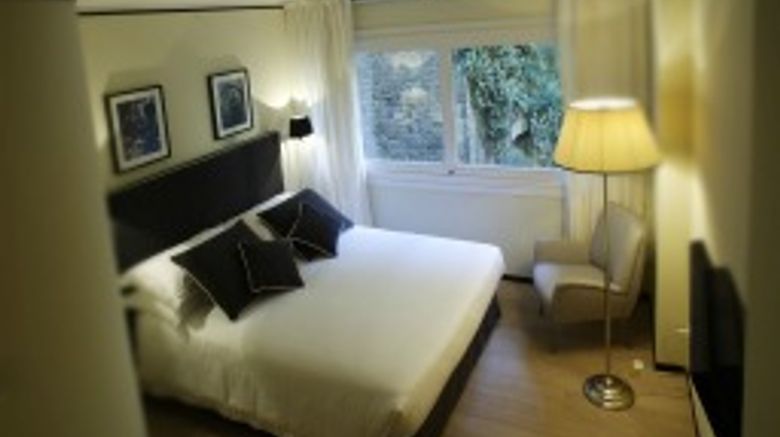 <b>Ponte Vecchio Suites & Spa Room</b>