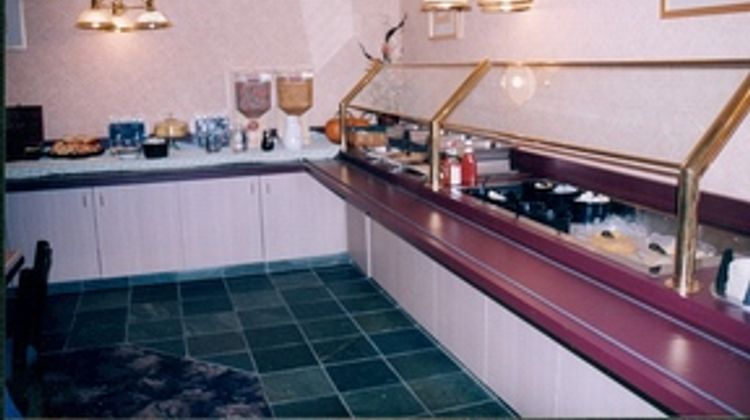 Medallion Inn and Suites Lobby