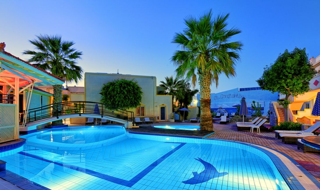 St Constantin Village Hotel & Suites Exterior