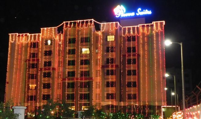 Hotel Reeva Suites Exterior