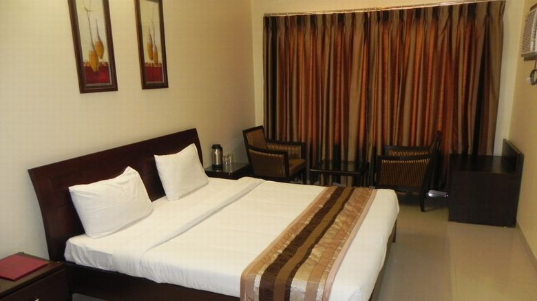 <b>Hotel Reeva Suites Suite</b>