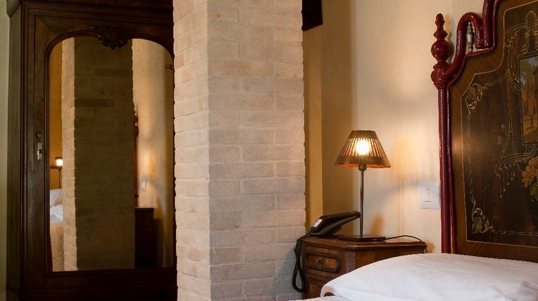 <b>Le Case Residenza di Campagna Suite</b> <b>Le Case Residenza di Campagna Suite</b>