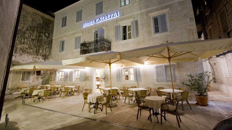 Hotel Croatia Exterior