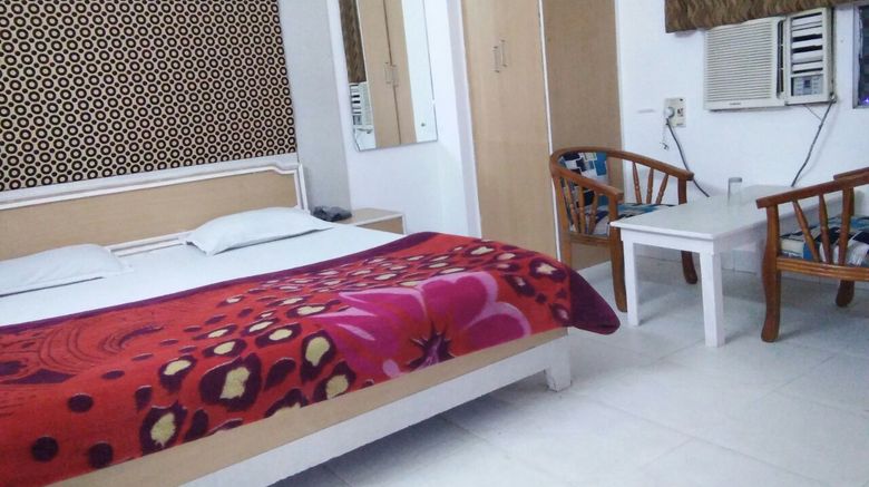 <b>Hotel Royal Palace Room</b>