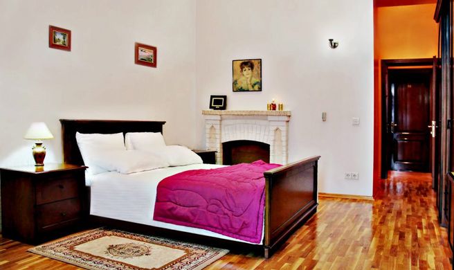 Swan Hotel Room