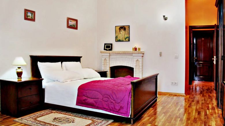 Swan Hotel Room
