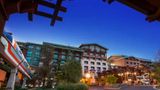 <b>Disney's Grand Californian Hotel & Spa Exterior</b>