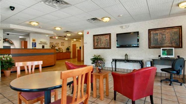 Microtel Inn & Stes Charlotte/Northlake Lobby
