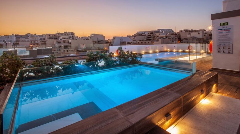 <b>Solana Hotel Pool</b>