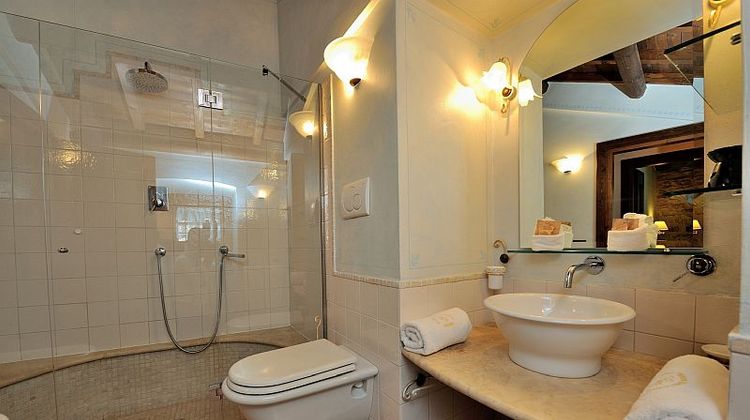 Torre Del Nera albergo diffuso & spa Health