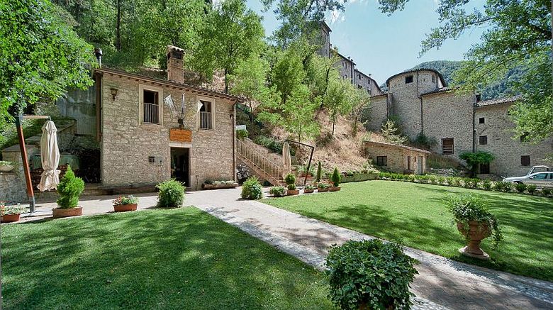 <b>Torre Del Nera albergo diffuso & spa Lobby</b> <b>Torre Del Nera albergo diffuso & spa Lobby</b>