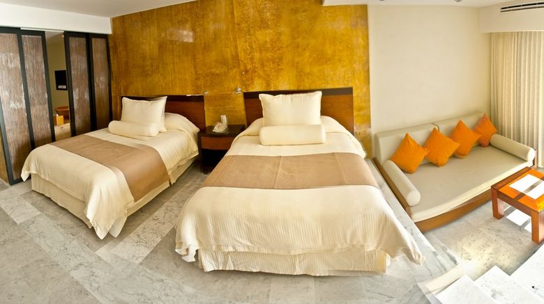 <b>Sunset Royal Beach Resort Room</b>