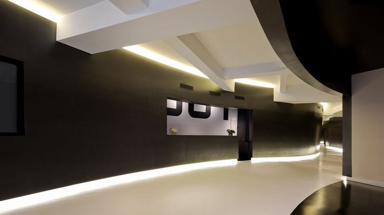 Cachet Boutique Hotel Lobby