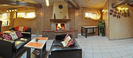 Patio Hotel Lobby