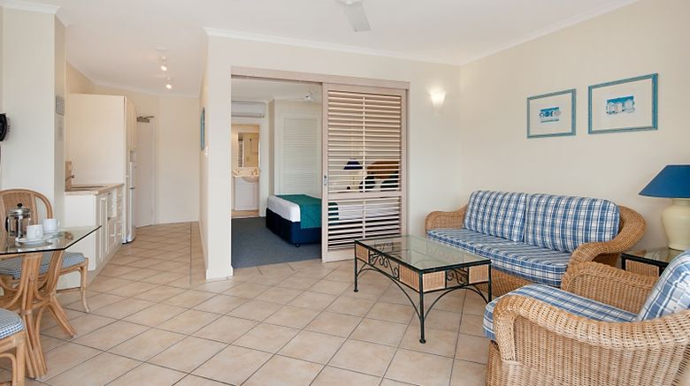 <b>Macrossan House Boutique Holidays Apts Room</b>