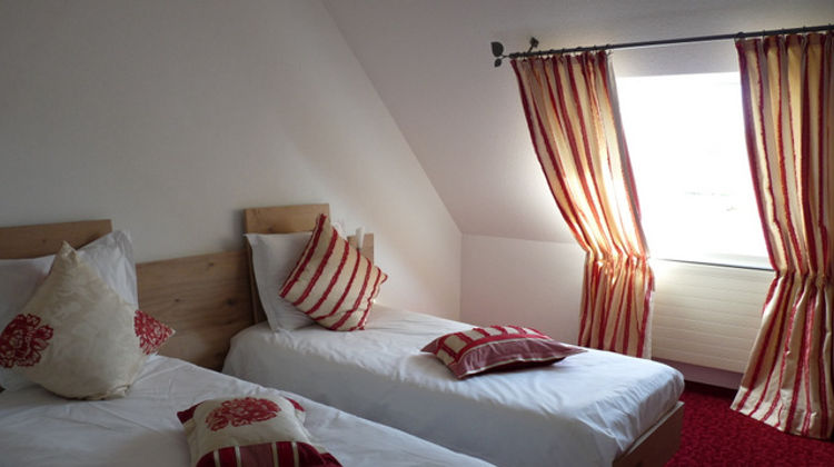 Le Petit Kohlberg Room