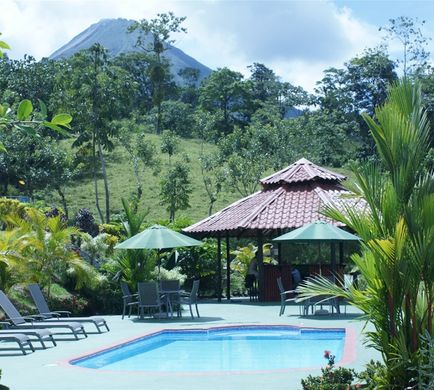 Greenlagoon Falls Park Lodge Pool