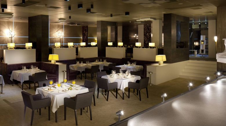 <b>Ramada Hotel & Suites Baku Restaurant</b> <b>Ramada Hotel & Suites Baku Restaurant</b>