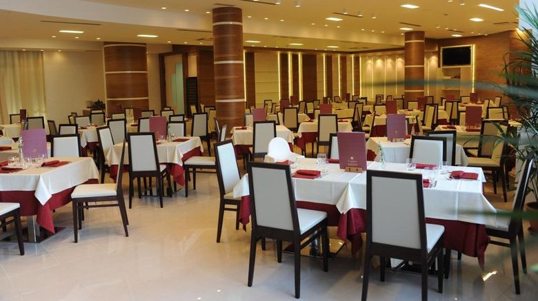 <b>La Casarana Resort Spa-Lido Marini Restaurant</b> <b>La Casarana Resort Spa-Lido Marini Restaurant</b>
