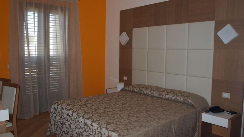 <b>La Casarana Resort Spa-Lido Marini Room</b> <b>La Casarana Resort Spa-Lido Marini Room</b>
