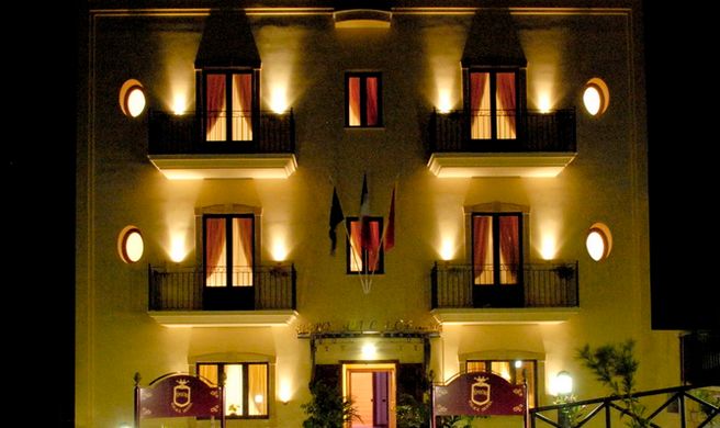 Hotel Ypsigro Palace-Castelbuono Exterior