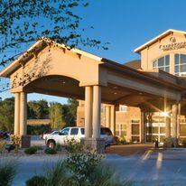 Clubhouse Hotel & Suites