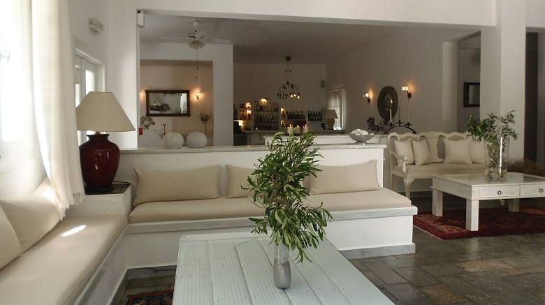 <b>Hotel Manos Lobby</b>