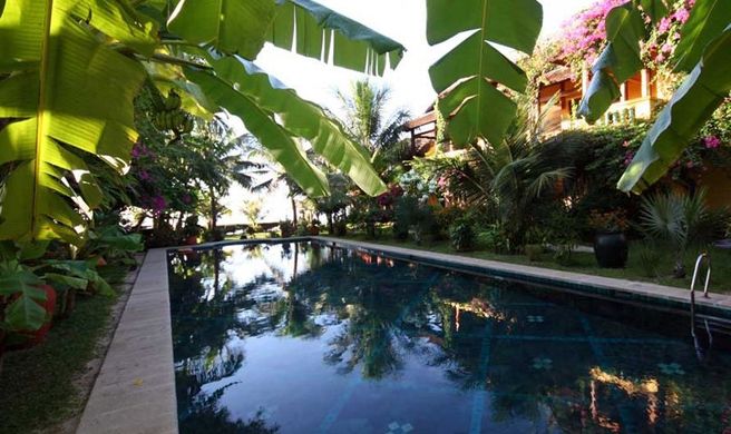 Full Moon Beach & Jibe Beach Club Exterior